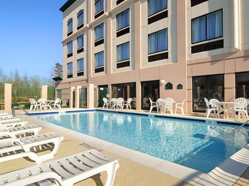 Wingate By Wyndham Lagrange Hotell Eksteriør bilde