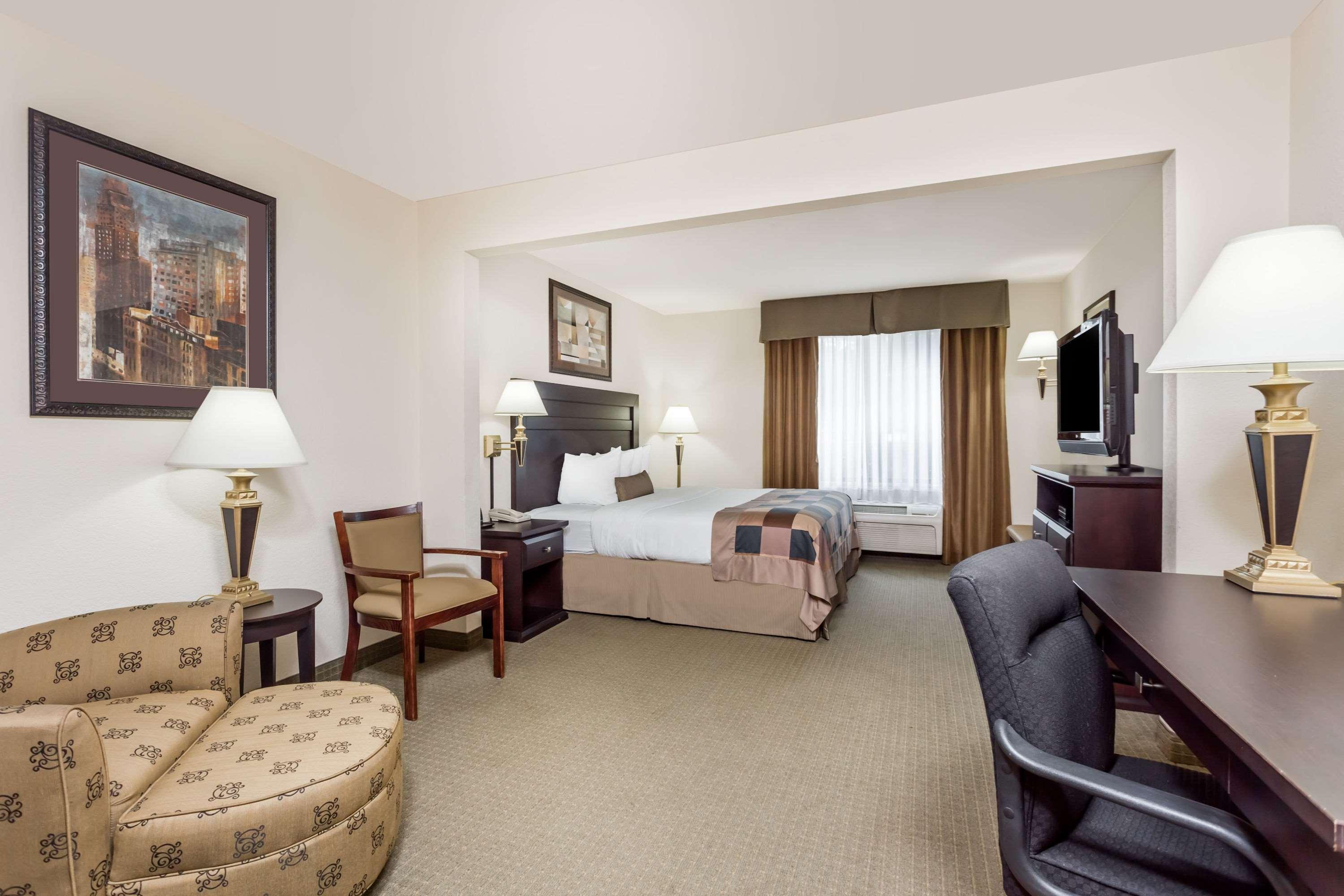 Wingate By Wyndham Lagrange Hotell Eksteriør bilde