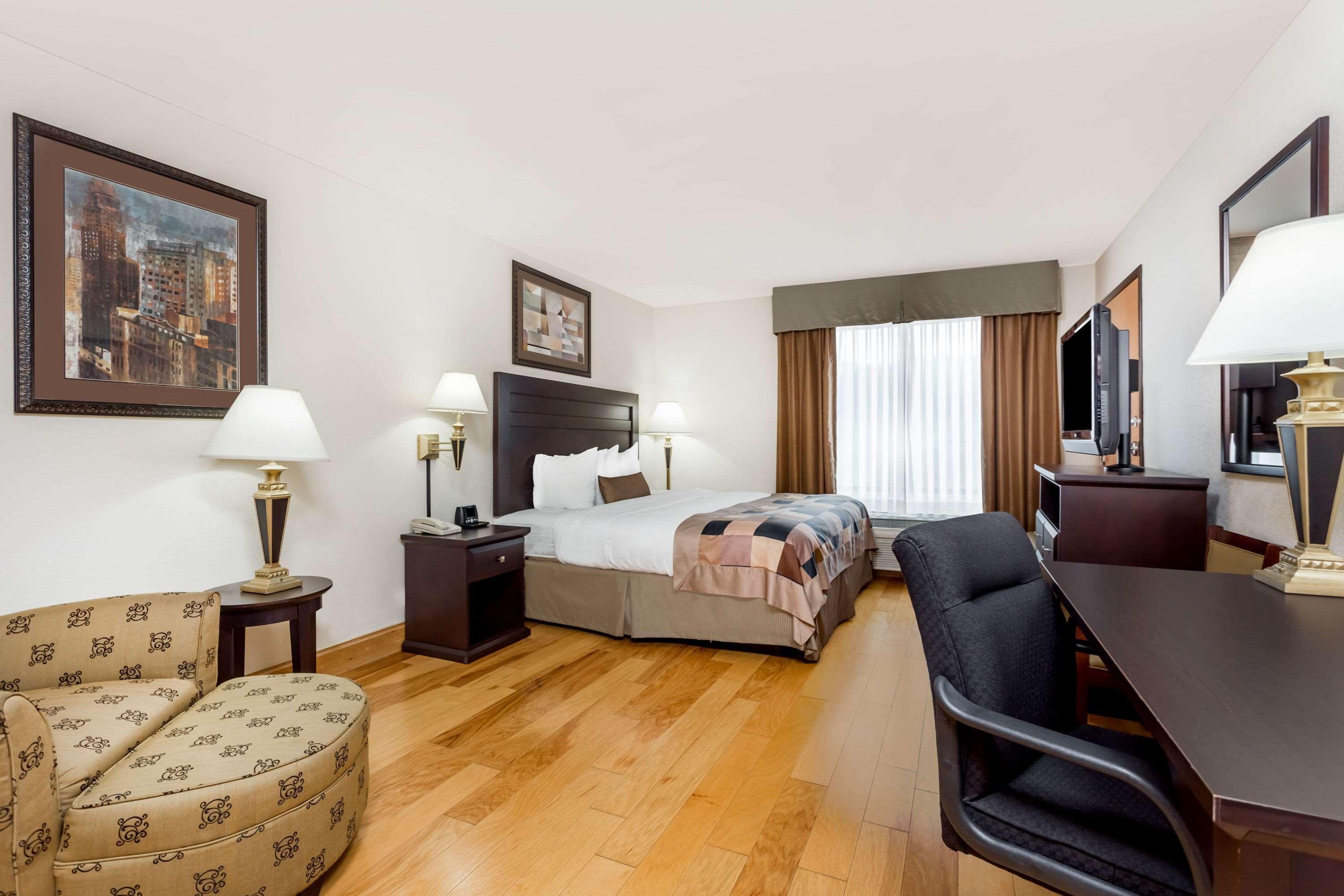 Wingate By Wyndham Lagrange Hotell Eksteriør bilde