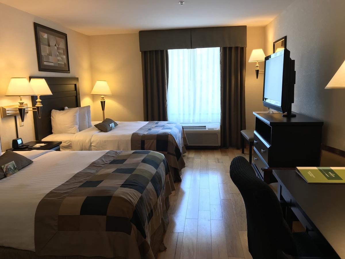 Wingate By Wyndham Lagrange Hotell Eksteriør bilde